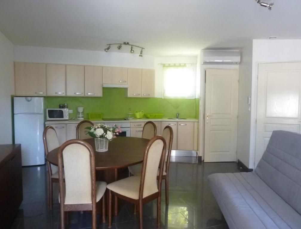 Appart'Hotel Les Rochers Auriol Pokoj fotografie